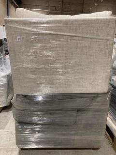 Lot 444  
            Birmingham SR103  - Collection or Optional Delivery Available 

                
PALLET OF OAK FURNITURELAND PARTS TO INCLUDE PART MALVERN MIDDLE ARMLESS MODULE I...