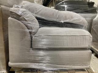 Lot 447  
            Birmingham SR103  - Collection or Optional Delivery Available 

                
PALLET OF OAK FURNITURELAND PARTS TO INCLUDE PART RAVELLO 3 SEATER SOFA IN AERO C...