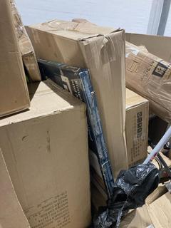 Lot 452  
            Birmingham SR103  - Collection or Optional Delivery Available 

                
PALLET OF ITEMS TO INCLUDE LEAPFROG MAGIC ADVENTURES GLOBE (KERBSIDE PALLET DELIV...