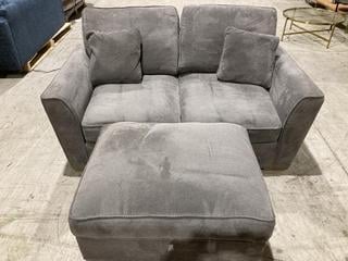 Lot 55  
            Birmingham SR103  - Collection or Optional Delivery Available 

                
OAK FURNITURELAND NEBRASKA 3 SEATER HIGH BACK SOFA IN AERO CHARCOAL WITH GREY SCA...