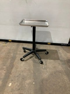 Lot 114  
            Birmingham - Collection Only 

                
3X  SALON TROLLEY CARTS