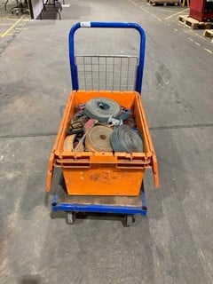 Lot 169  
            Birmingham - Collection Only 

                
QTY OF ASSORTED RATCHET AND STRAPS WITH CARRY TROLLEY