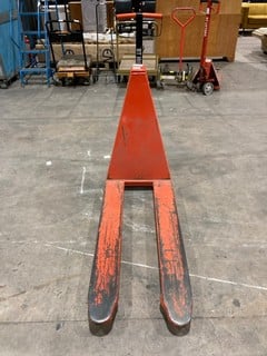 Lot 176  
            Birmingham - Collection Only 

                
BT HIGH LIFTER