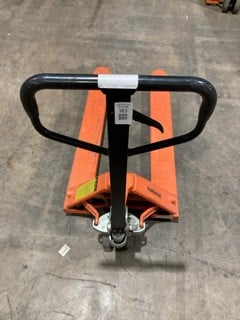 Lot 183  
            Birmingham - Collection Only 

                
RAPID RACKING LIFT TRUCK