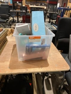 Lot 28  
            Birmingham - Collection Only 

                
ASSORTMENT OF ITEMS TO INCLUDE CLIP BAGS