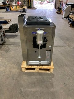 Lot 2  
            Birmingham - Collection Only 

                
ELECTRO FREEZE CS700-233 ICE CREAM MACHINE, S/N: K3D-2714