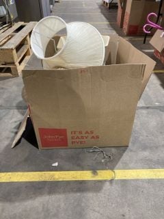 Lot 35  
            Birmingham - Collection Only 

                
ASSORTMENT OF LIGHTS