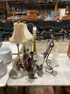 Lot 41  
            Birmingham - Collection Only 

                
ASSORTMRNT OF LAMPS
