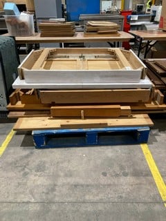 Lot 51  
            Birmingham - Collection Only 

                
ASSORTMENT OF DINING TABLE PARTS