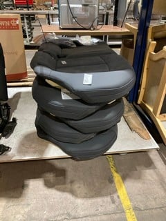 Lot 55  
            Birmingham - Collection Only 

                
ASSORTMENT OF REAR CAR SEATS
