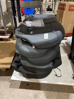 Lot 58  
            Birmingham - Collection Only 

                
ASSORTMENT OF REAR CAR SEAT