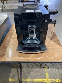 Lot 5  
            Birmingham - Collection Only 

                
JURA E6 TYPE 734 ESPRESSO MACHINE