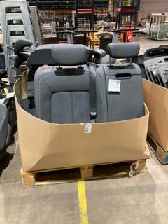 Lot 63  
            Birmingham - Collection Only 

                
ASSORTMENT OF REAR CAR SEATS