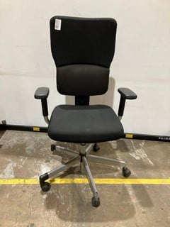 Lot 73  
            Birmingham - Collection Only 

                
4 X BLACK OFFICE CHAIRS