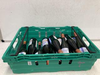 Lot 187  
            Birmingham SR110 - Optional Home Delivery 

                
12 X BOTTLES OF TETE-A-TETE 2023 11.5% VOL 750ML WHITE WINE.(WE OPERATE A CHALLEN...