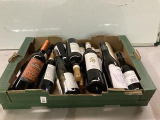 Lot 237  
            Birmingham SR110 - Optional Home Delivery 

                
12 X BOTTLES OF MIXED WINE TO INCLUDE LAUS CHARDONNAY 13.5% VOL 750ML WHITE WINE....