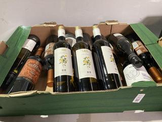Lot 250  
            Birmingham SR110 - Optional Home Delivery 

                
12 X BOTTLES OF MIXED WINE TO INCLUDE LAUS CHARDONNAY 2023 13.5% VOL 750ML WHITE ...