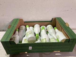 Lot 252  
            Birmingham SR110 - Optional Home Delivery 

                
12 X BOTTLES OF GREEN TEA LIQUEUR 15% VOL 700ML LIQUEUR.(WE OPERATE A CHALLENGE 2...