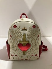 Lot 114  
            BIRMINGHAM SR111 - PARCEL DELIVERY ONLY 

                
LOUNGEFLY DISNEY BAG.