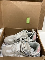 Lot 141  
            BIRMINGHAM SR111 - PARCEL DELIVERY ONLY 
                
FITVILLE REBOUND CORE V1 PINK8W UK 7.