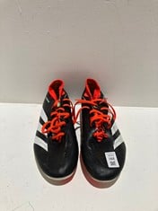 Lot 143  
            BIRMINGHAM SR111 - PARCEL DELIVERY ONLY 
                
ADIDAS PREDATOR FOOTBALL BOOTS SIZE UK 11.