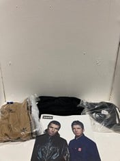 Lot 152  
            BIRMINGHAM SR111 - PARCEL DELIVERY ONLY 

                
4 X ITEMS TO INCLUDE OASIS I BUCKET HAT.