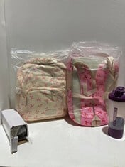Lot 158  
            BIRMINGHAM SR111 - PARCEL DELIVERY ONLY 

                
2 X BAGS TO INCLUDE 2?C BOTTLES.
