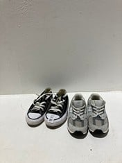 Lot 165  
            BIRMINGHAM SR111 - PARCEL DELIVERY ONLY 

                
2X CHILDREN TRAINERS TO INCLUDE CONVERSE ALL STARS SIZE UK 11 & NEW BALANCE INFAN...