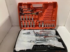 Lot 221  
            BIRMINGHAM SR111 - PARCEL DELIVERY ONLY 
                
151 PIECE TOOL SET.