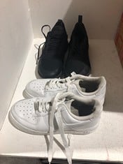 Lot 251  
            BIRMINGHAM SR111 - PARCEL DELIVERY ONLY 

                
BOX OF MIXED FOOTWEAR. 4 ITEMS IN TOTAL.