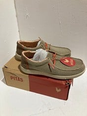 Lot 261  
            BIRMINGHAM SR111 - PARCEL DELIVERY ONLY 
                
PITAS WP150 STEVE SHOES SIZE 43.