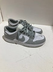 Lot 263  
            BIRMINGHAM SR111 - PARCEL DELIVERY ONLY 
                
NIKE TRAINERS UNBOXED MEN’S SIZE 8.5.