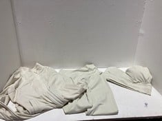 Lot 319  
            BIRMINGHAM SR111 - PARCEL DELIVERY ONLY 
                
23X LADIES CLOTHING TO ITEMS TO INCLUDE NEXT COAT SIZE XL.