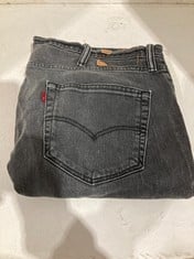 Lot 451  
            BIRMINGHAM SR111 - PARCEL DELIVERY ONLY 

                
PAIR OF LEVI STRAUSS JEANS IN BLACK.