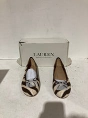 Lot 477  
            BIRMINGHAM SR111 - PARCEL DELIVERY ONLY 

                
RALPH LAUREN WOMEN’S SHOES 10B.
