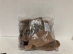 Lot 489  
            BIRMINGHAM SR111 - PARCEL DELIVERY ONLY 

                
DKNY WOMEN’S BOOTS EU 41.