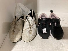 Lot 517  
            BIRMINGHAM SR111 - PARCEL DELIVERY ONLY 

                
2 ITEMS BOTH-FOOTWEAR FOOTBALL BOOTS…KIDS TRAINER.