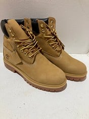 Lot 51  
            BIRMINGHAM SR111 - PARCEL DELIVERY ONLY 
                
TIMBERLAND WOMEN’S BOOTS SIZE 7 BOXED.