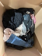 Lot 522  
            BIRMINGHAM SR111 - PARCEL DELIVERY ONLY 

                
15 X WOMEN'S CLOTHING