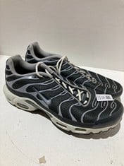 Lot 57  
            BIRMINGHAM SR111 - PARCEL DELIVERY ONLY 
                
NIKE TN AIR TRAINERS MENS SIZE 11.