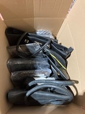 Lot 596  
            BIRMINGHAM SR111 - PARCEL DELIVERY ONLY 

                
10 X BAGS TO INCLUDE BATMAN BACKPACK.