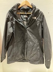 Lot 65  
            BIRMINGHAM SR111 - PARCEL DELIVERY ONLY 
                
2 X ITEMS TO INCLUDE MEN’S THE NORTH FACE JACKET AND T-SHIRT.
