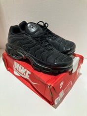 Lot 72  
            BIRMINGHAM SR111 - PARCEL DELIVERY ONLY 
                
NIKE AIR MAX PLUS TN MEN’S SIZE 10.