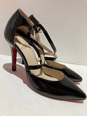 Lot 81  
            BIRMINGHAM SR111 - PARCEL DELIVERY ONLY 
                
LADIES STILETTOS SHOES CHRISTIAN EUROPEAN SIZE 38.