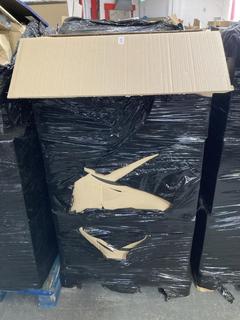 Lot 155  
            Chesterfield SR40 - Collection or Optional Delivery Available 

                
PALLET OF DETTOL WIPES 110 X 3 (LOCATION: A4)