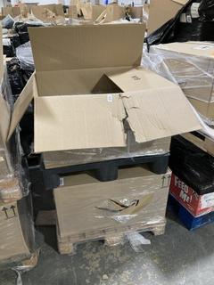 Lot 164  
            Chesterfield SR40 - Collection or Optional Delivery Available 

                
PALLET OF ASSORTED ITEMS TO INCLUDE ROLLING STONES HACKNEY DIAMONDS CD (LOCATION:...