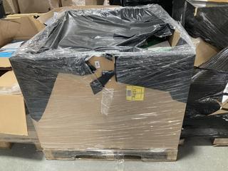 Lot 205  
            Chesterfield SR40 - Collection or Optional Delivery Available 

                
PALLET OF DETTOL BACTERIAL WIPES 110 X 3 (LOCATION: A3)