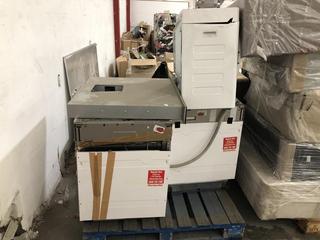 Lot 248  
            Chesterfield SR40 - Collection or Optional Delivery Available 

                
PALLET OF ASSORTED ITEMS TO INCLUDE MONTPELLIER UNDER COUNTER TUMBLE DRYER (LOCAT...