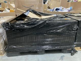 Lot 267  
            Chesterfield SR40 - Collection or Optional Delivery Available 

                
PALLET OF NATURE'S DELI RAWHIDE CHEW KNOT 25CM 1.1KG BBE- 08/2025 (LOCATION: SR42)