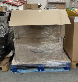 Lot 276  
            Chesterfield SR40 - Collection or Optional Delivery Available 

                
PALLET OF ASSORTED ITEMS TO INCLUDE FASHION TEMPORARY TATTOOS (LOCATION: SR42)